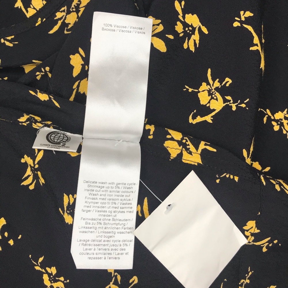 Ganni Printed Crepe Wrap Maxi Dress - Size: 2/4 - Picture 15 of 17
